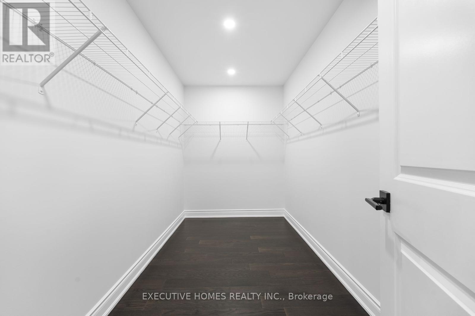 25 Ixworth Circle, Brampton (Bram West), Ontario  L6Y 6J8 - Photo 28 - W12211030