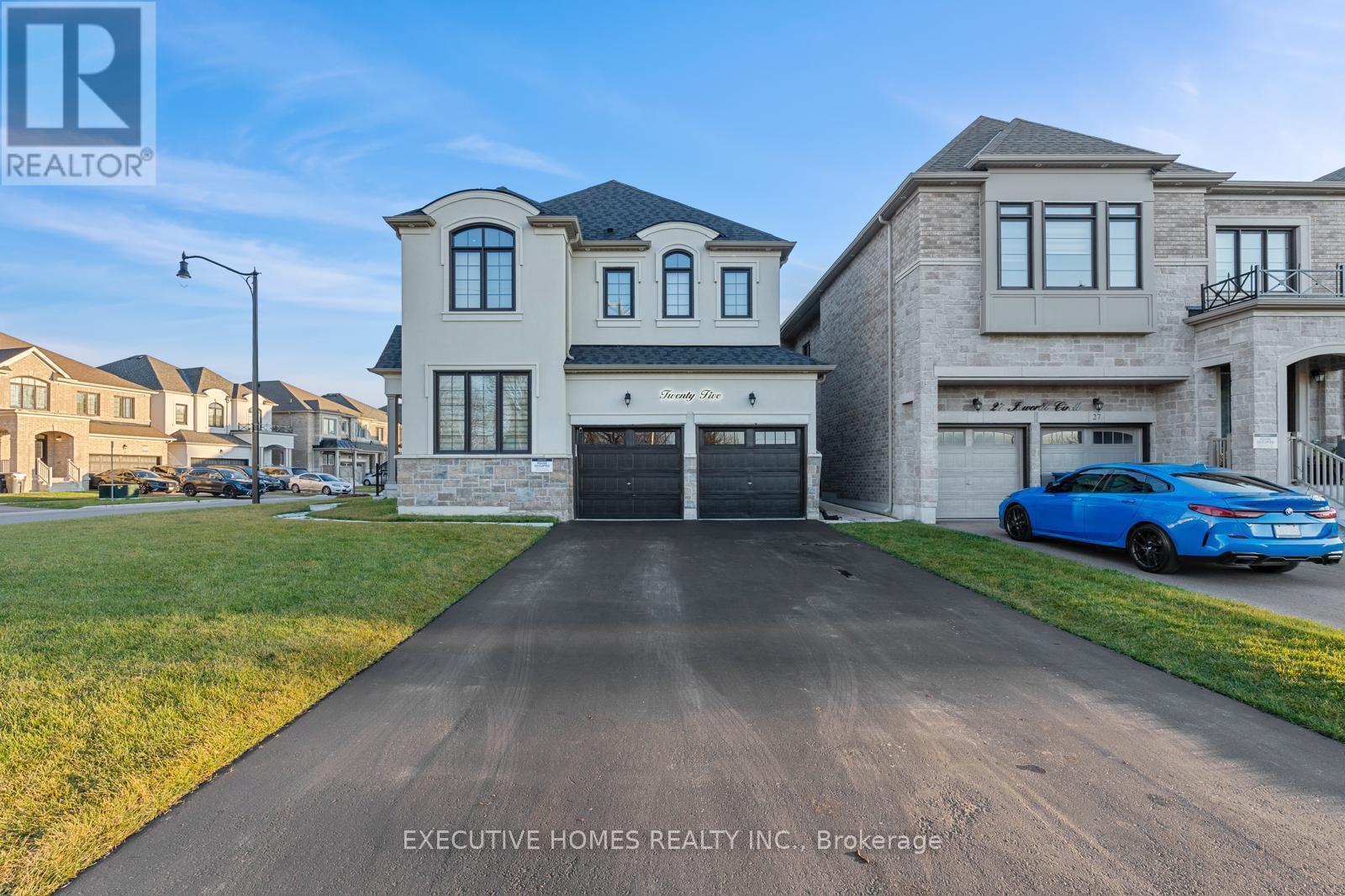 25 Ixworth Circle, Brampton (Bram West), Ontario  L6Y 6J8 - Photo 3 - W12211030