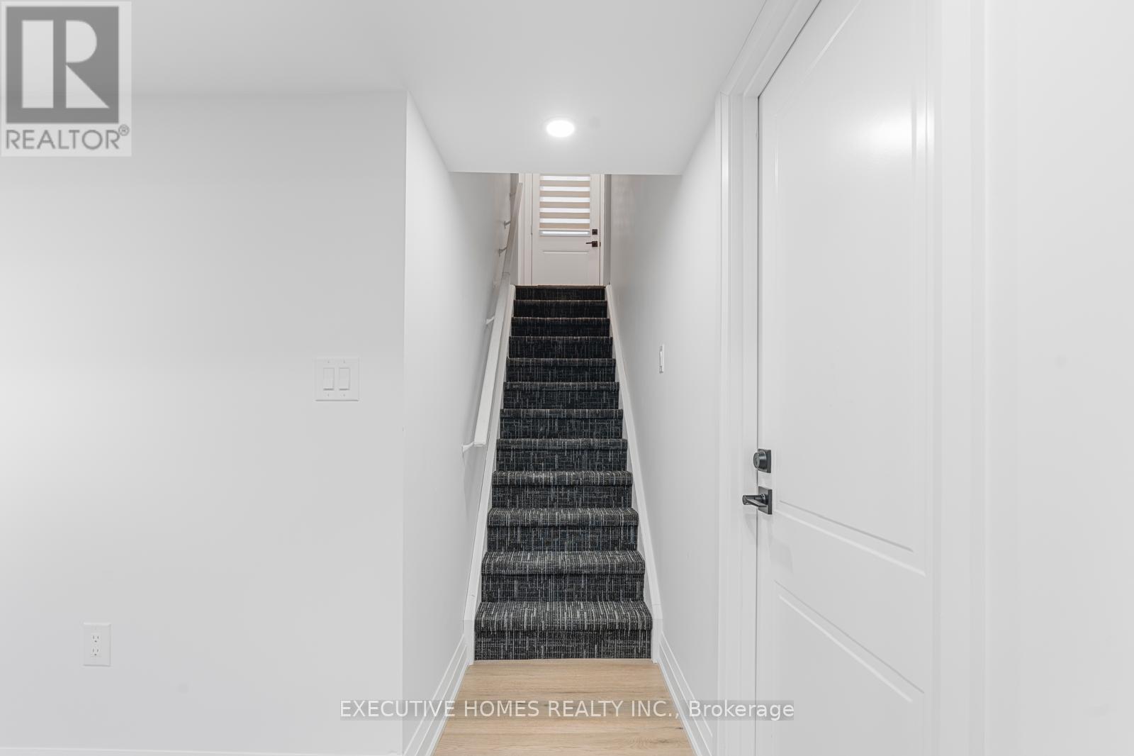 25 Ixworth Circle, Brampton (Bram West), Ontario  L6Y 6J8 - Photo 46 - W12211030
