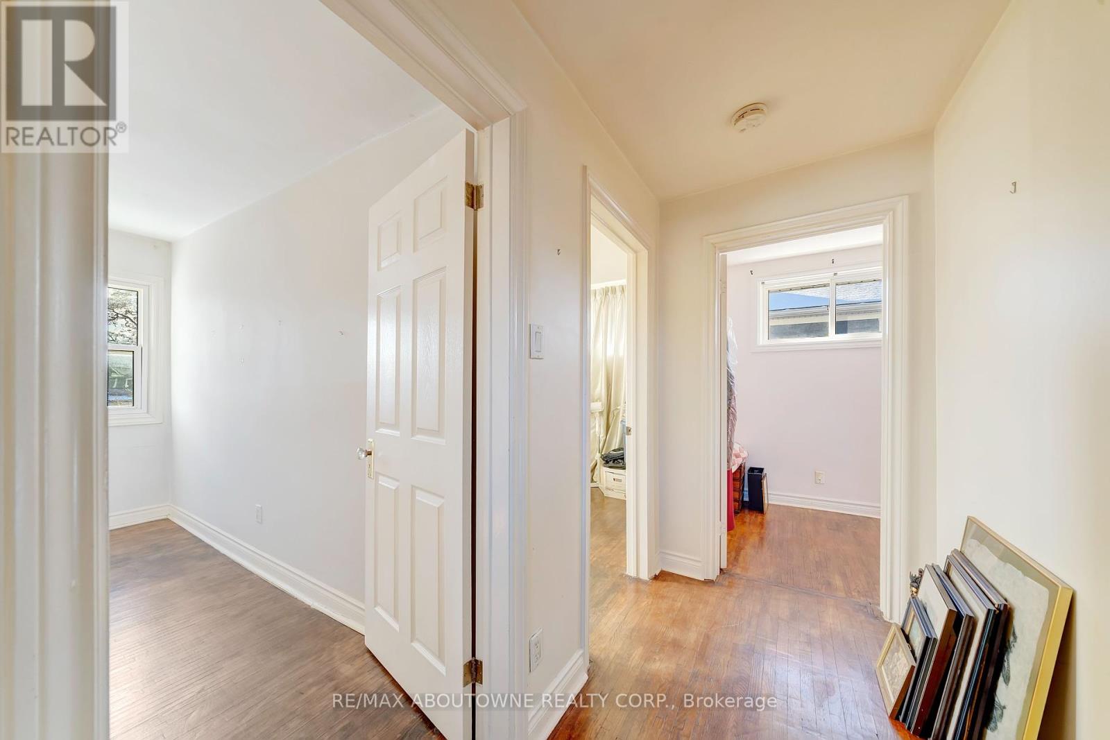 47 Stewart Street, Oakville (Co Central), Ontario  L6K 1X6 - Photo 16 - W12211033