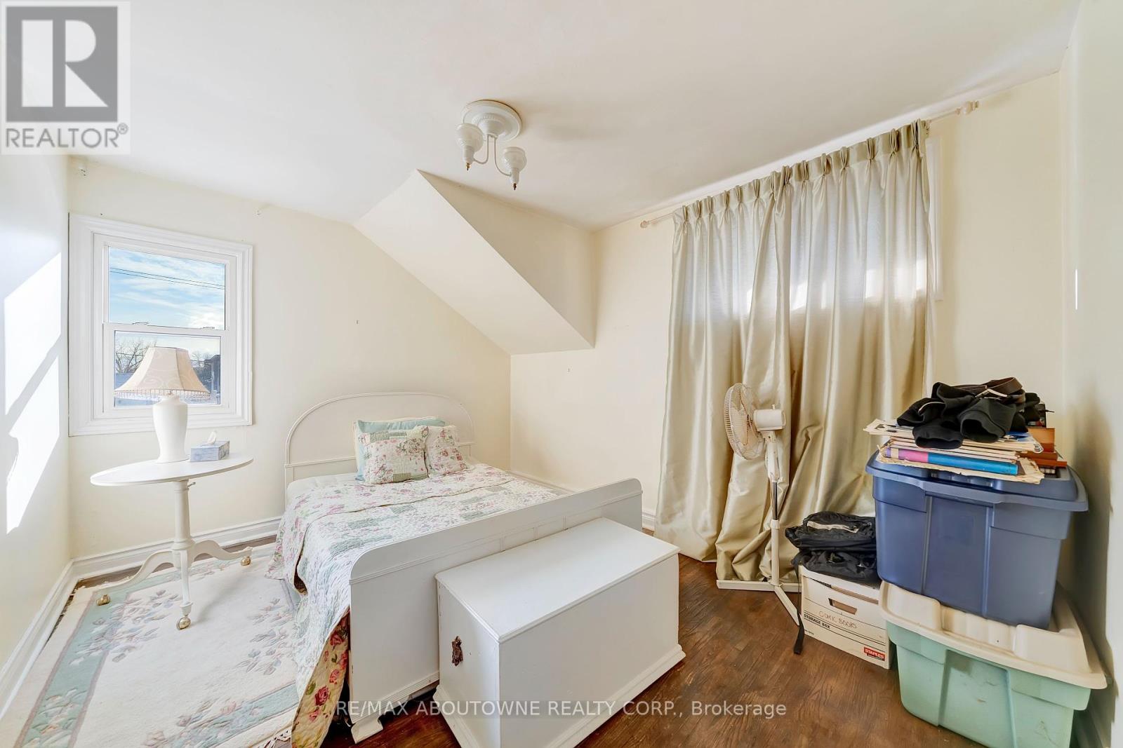 47 Stewart Street, Oakville (Co Central), Ontario  L6K 1X6 - Photo 18 - W12211033