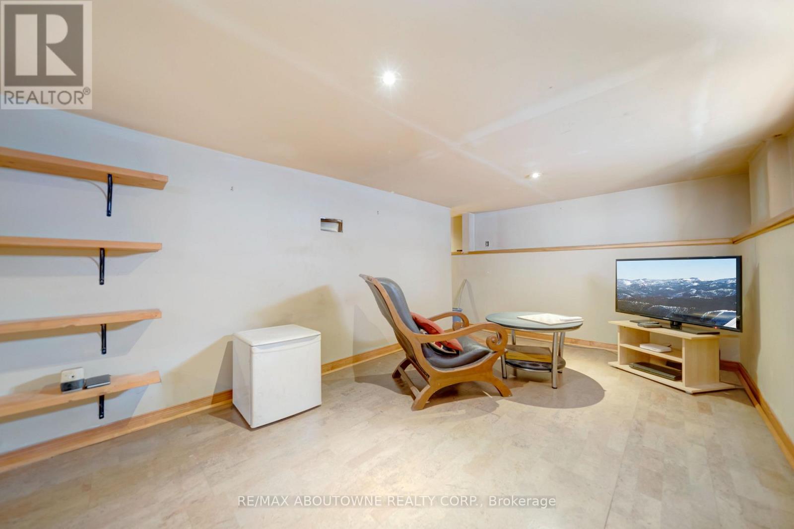 47 Stewart Street, Oakville (Co Central), Ontario  L6K 1X6 - Photo 21 - W12211033