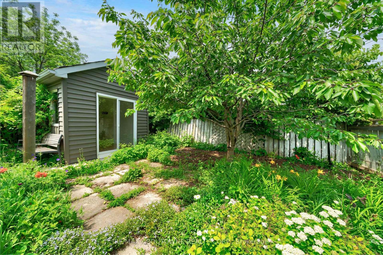47 Stewart Street, Oakville (Co Central), Ontario  L6K 1X6 - Photo 27 - W12211033