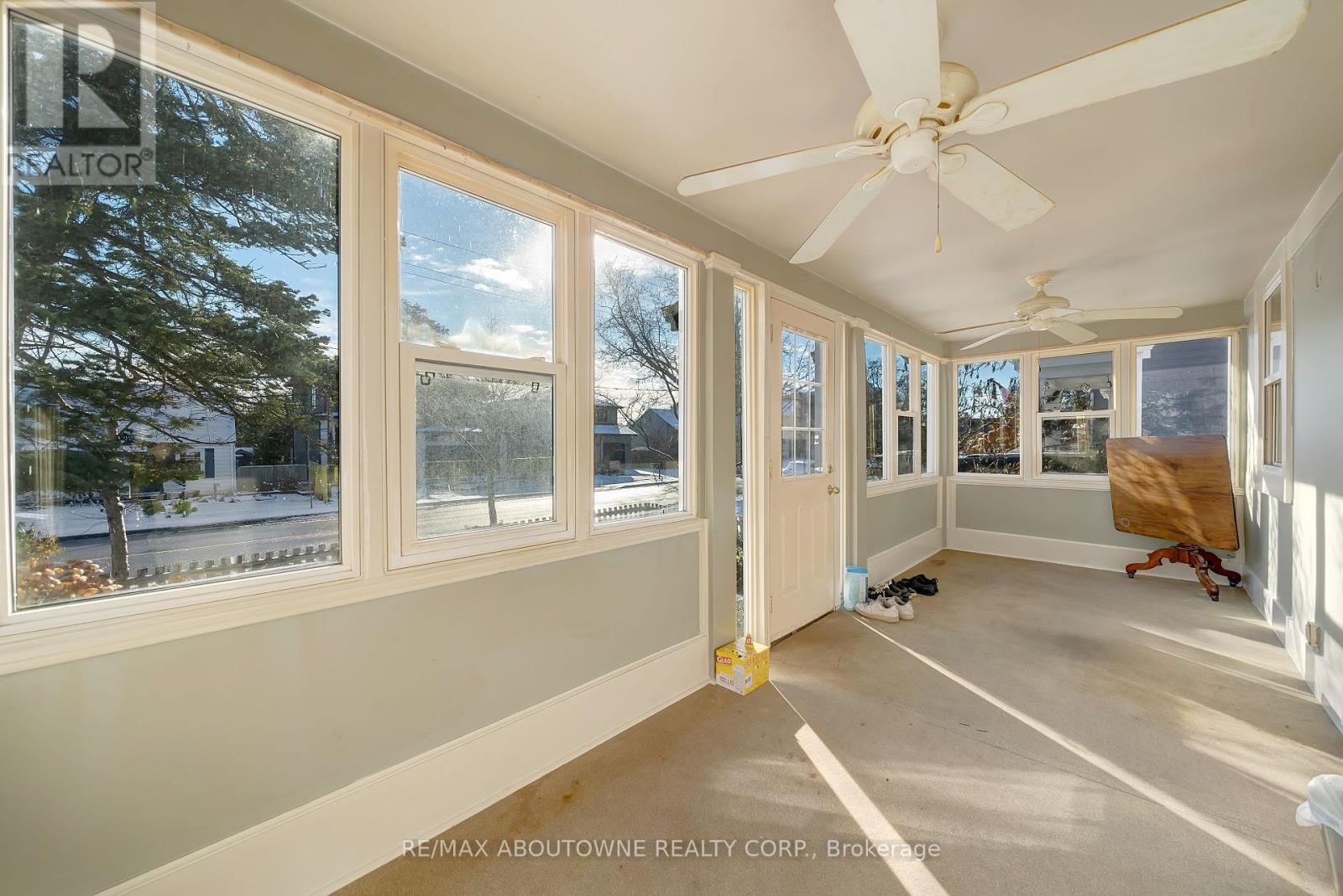 47 Stewart Street, Oakville (Co Central), Ontario  L6K 1X6 - Photo 4 - W12211033