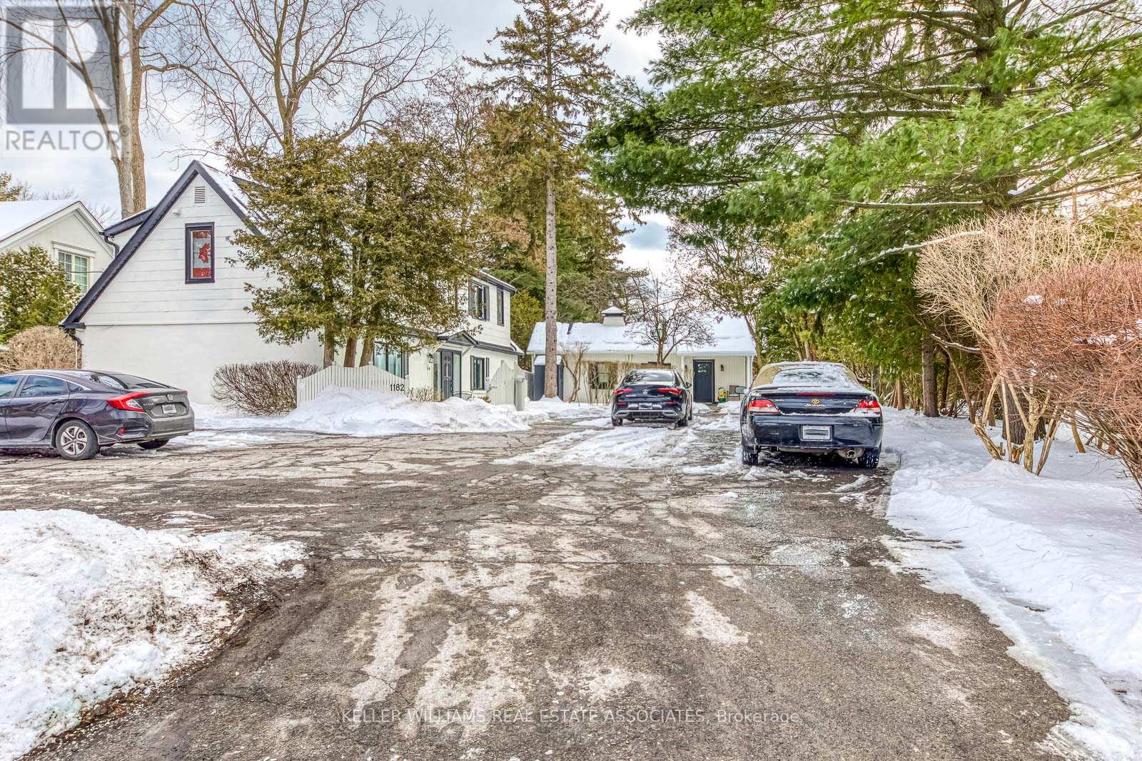 4 - 1182 Linbrook Road, Oakville, Ontario  L6J 2L4 - Photo 3 - W12211034