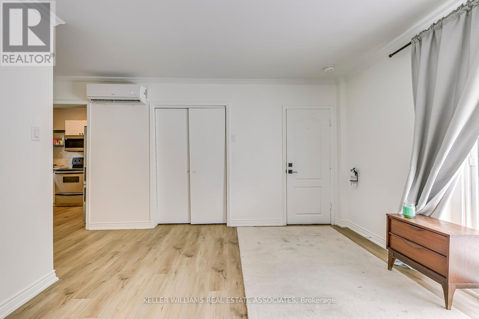 4 - 1182 Linbrook Road, Oakville, Ontario  L6J 2L4 - Photo 9 - W12211034