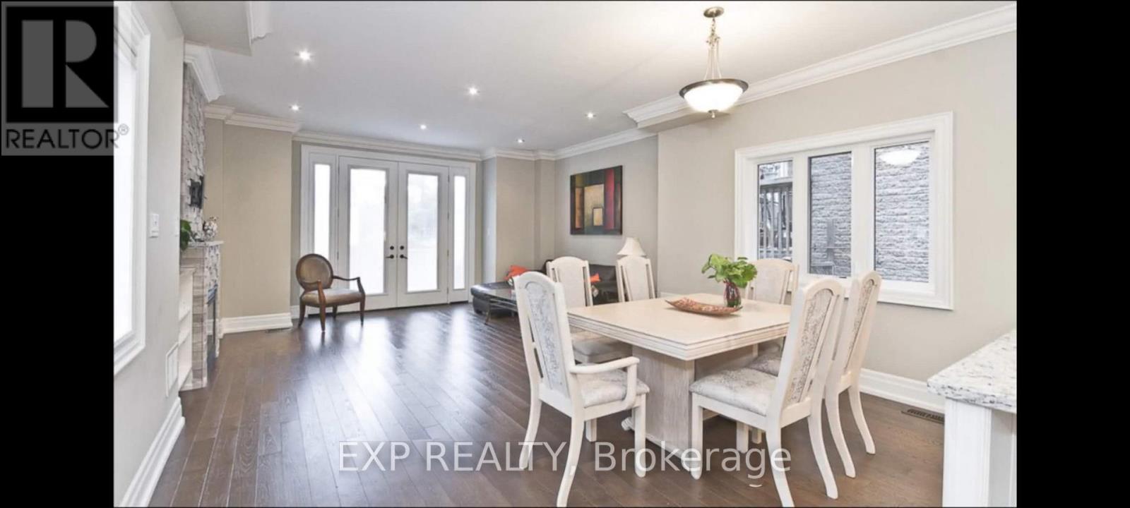 1033 Shaw Drive, Mississauga (Lakeview), Ontario  L5G 3Z3 - Photo 4 - W12211082