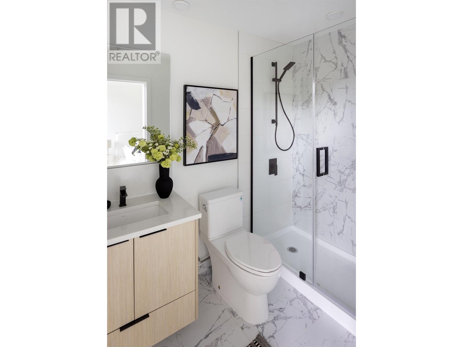 103 402 E 3rd Street, North Vancouver, British Columbia  V7L 1G2 - Photo 4 - R3003717