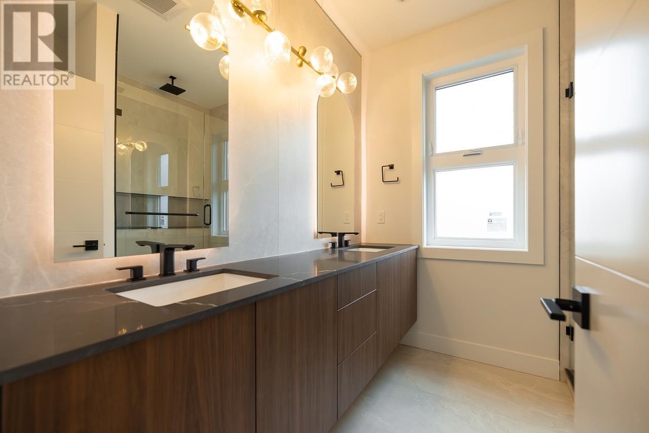 8057 18th Avenue, Burnaby, British Columbia  V3N 1J9 - Photo 24 - R3013585