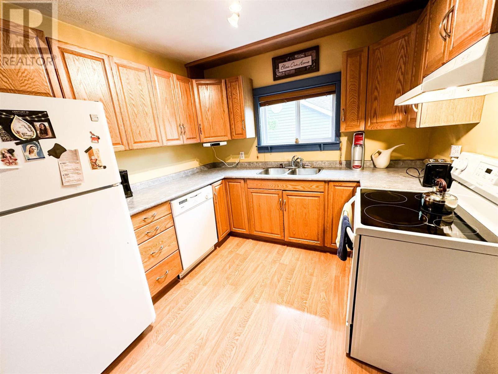19 Fifth St, Balmertown, Ontario  P0V 1C0 - Photo 4 - TB251621