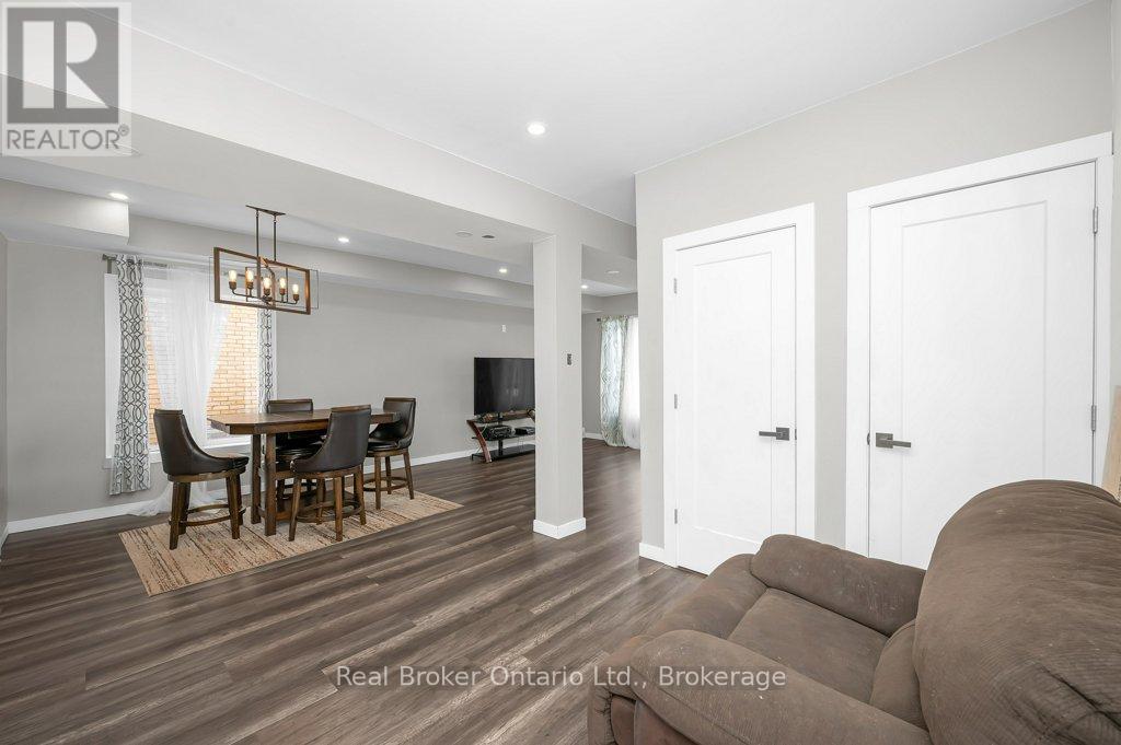 109 Arthur Street, Brantford, Ontario  N3S 3J3 - Photo 11 - X12211120