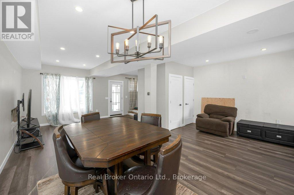 109 Arthur Street, Brantford, Ontario  N3S 3J3 - Photo 12 - X12211120
