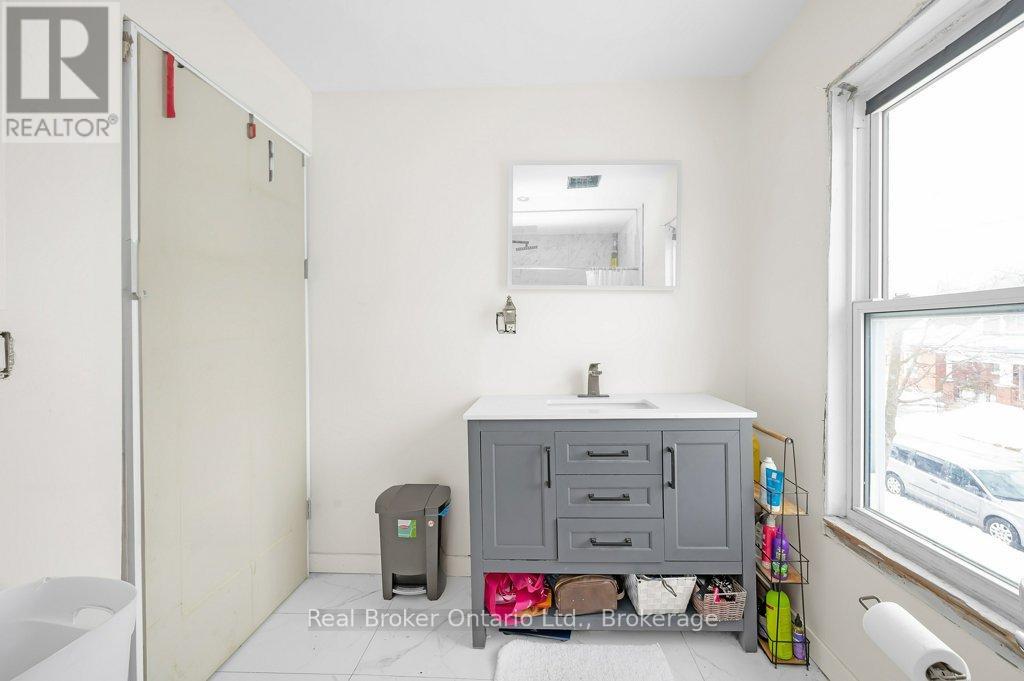 109 Arthur Street, Brantford, Ontario  N3S 3J3 - Photo 18 - X12211120