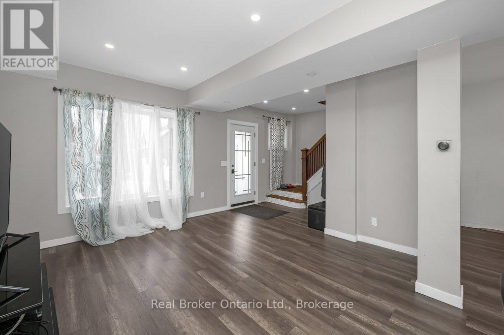 109 Arthur Street, Brantford, Ontario  N3S 3J3 - Photo 9 - X12211120