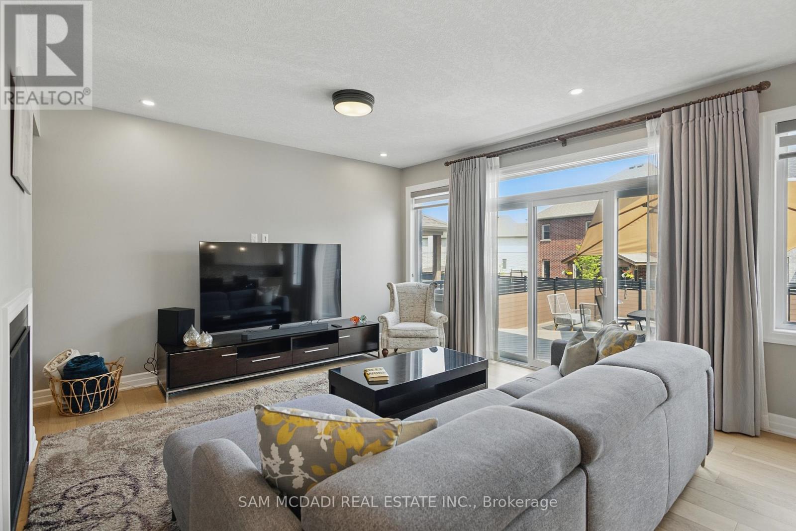 920 Pondcliffe Drive, Kitchener, Ontario  N2R 0M9 - Photo 12 - X12210985