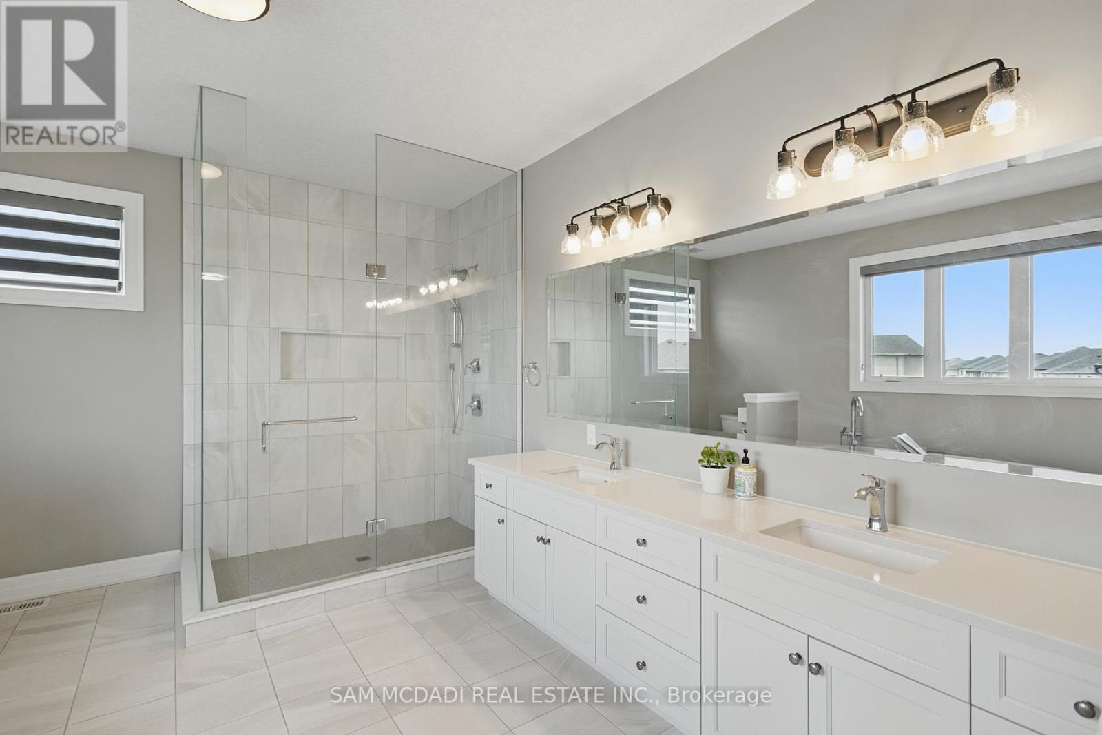 920 Pondcliffe Drive, Kitchener, Ontario  N2R 0M9 - Photo 23 - X12210985