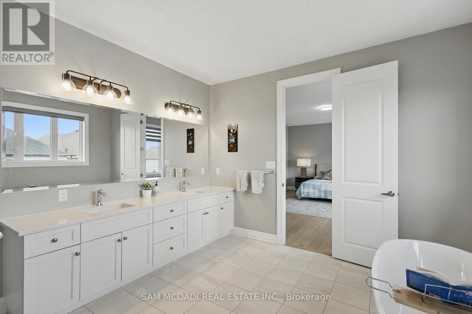 920 Pondcliffe Drive, Kitchener, Ontario  N2R 0M9 - Photo 25 - X12210985