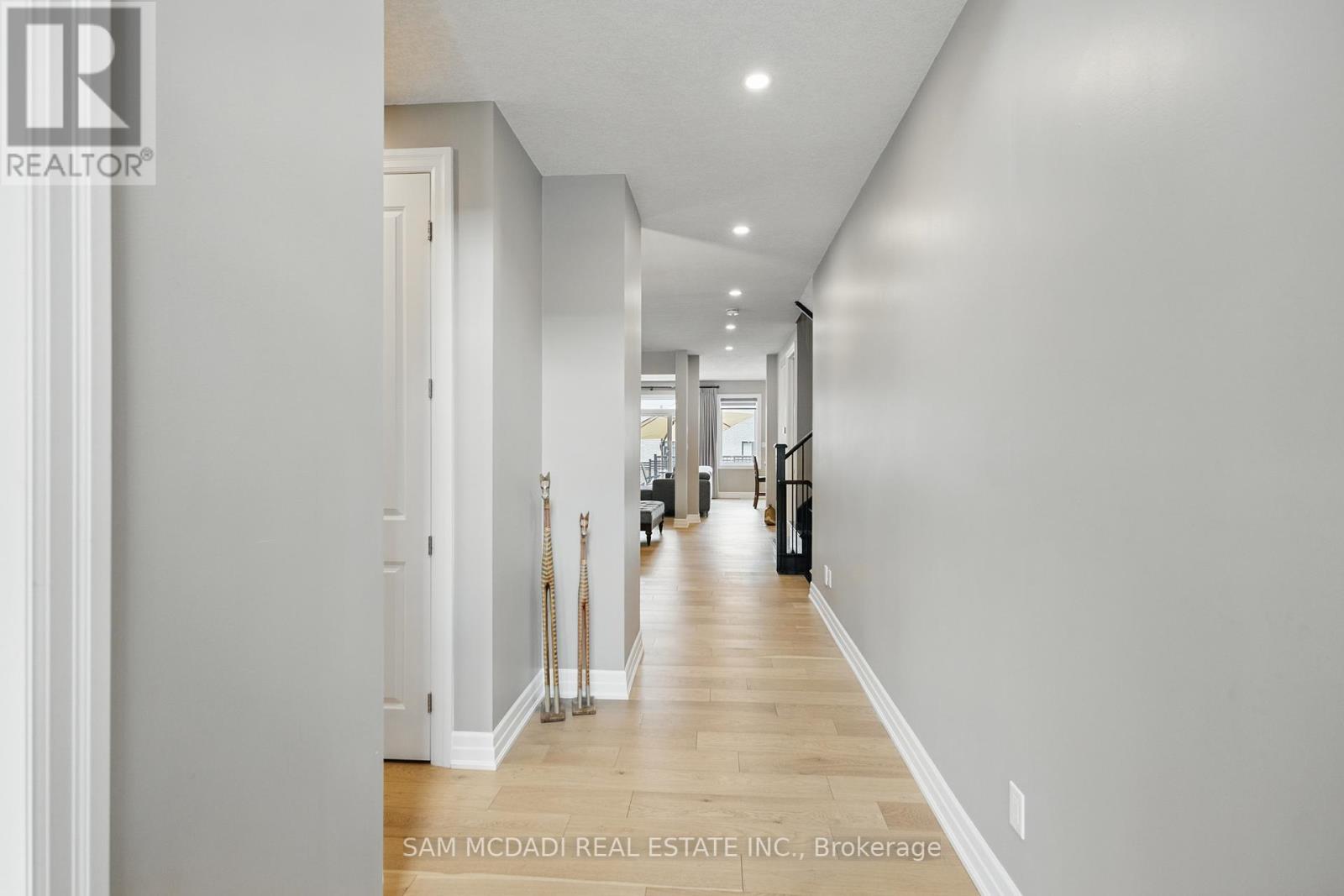 920 Pondcliffe Drive, Kitchener, Ontario  N2R 0M9 - Photo 6 - X12210985