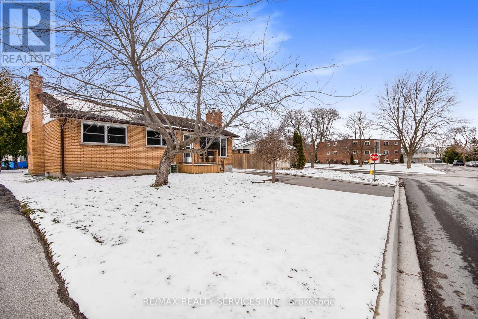 185 Burlington Street, London South, Ontario  N5Z 3V9 - Photo 2 - X12211040