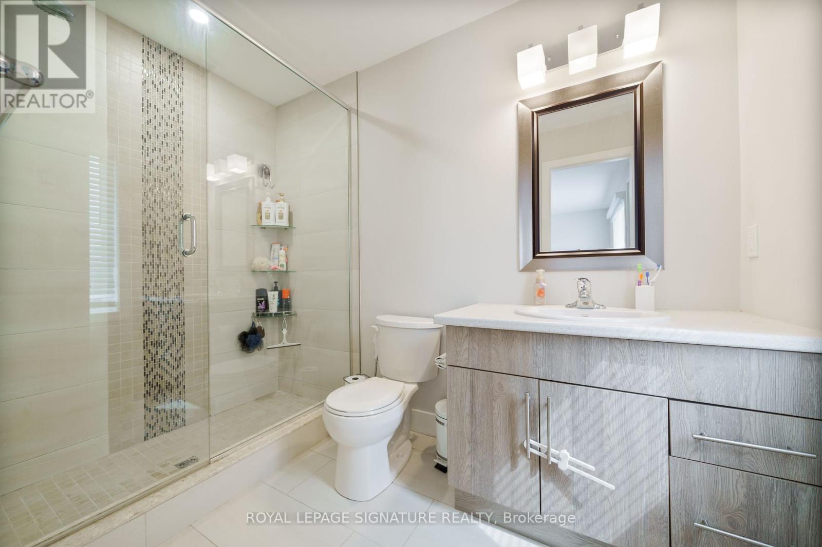 533 Chelton Road, London South (South U), Ontario  N6M 0H9 - Photo 17 - X12211072