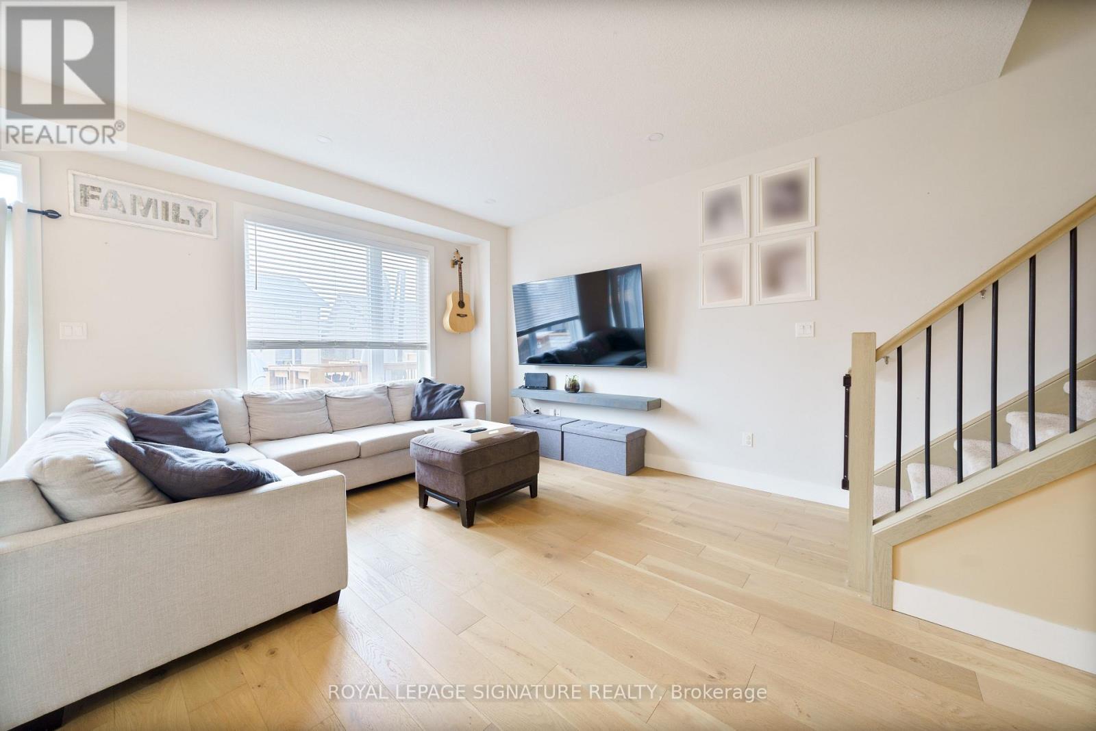 533 Chelton Road, London South (South U), Ontario  N6M 0H9 - Photo 7 - X12211072