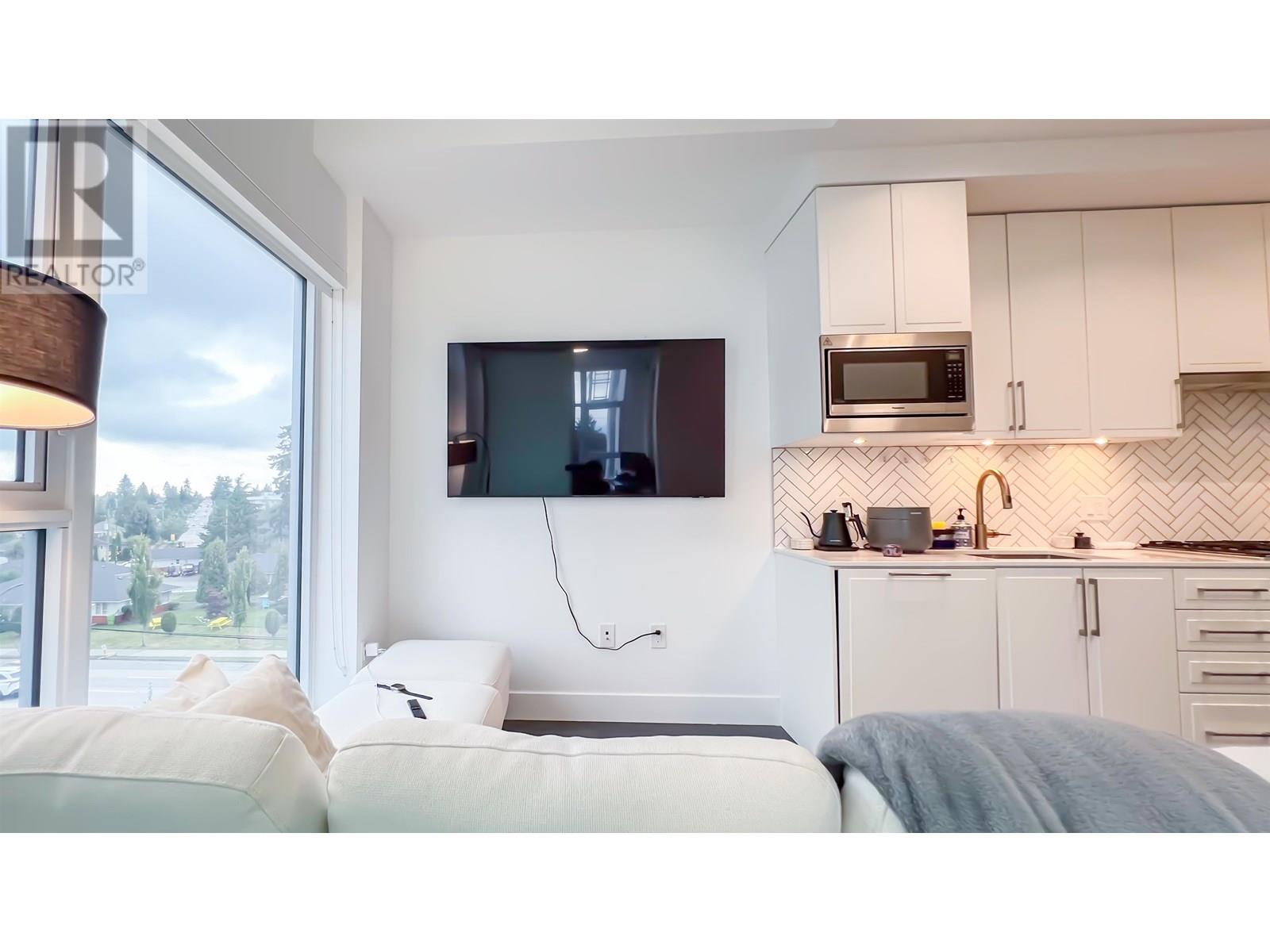 502 2435 Kingsway, Vancouver, British Columbia  V5R 5G8 - Photo 1 - R3013836