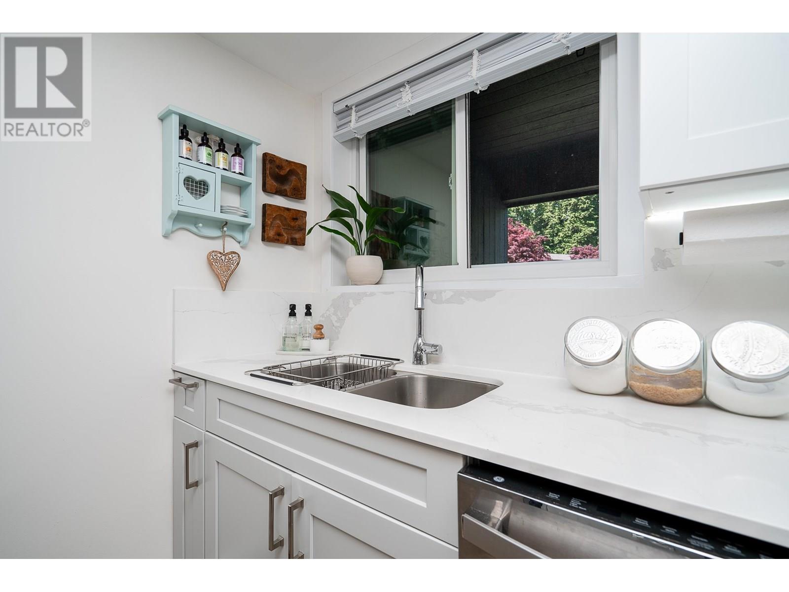 846 Blackstock Road, Port Moody, British Columbia  V3H 3R8 - Photo 11 - R3013881