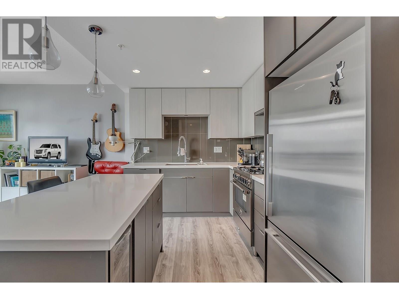 706 711 Breslay Street, Coquitlam, British Columbia  V3J 0G7 - Photo 2 - R3013895