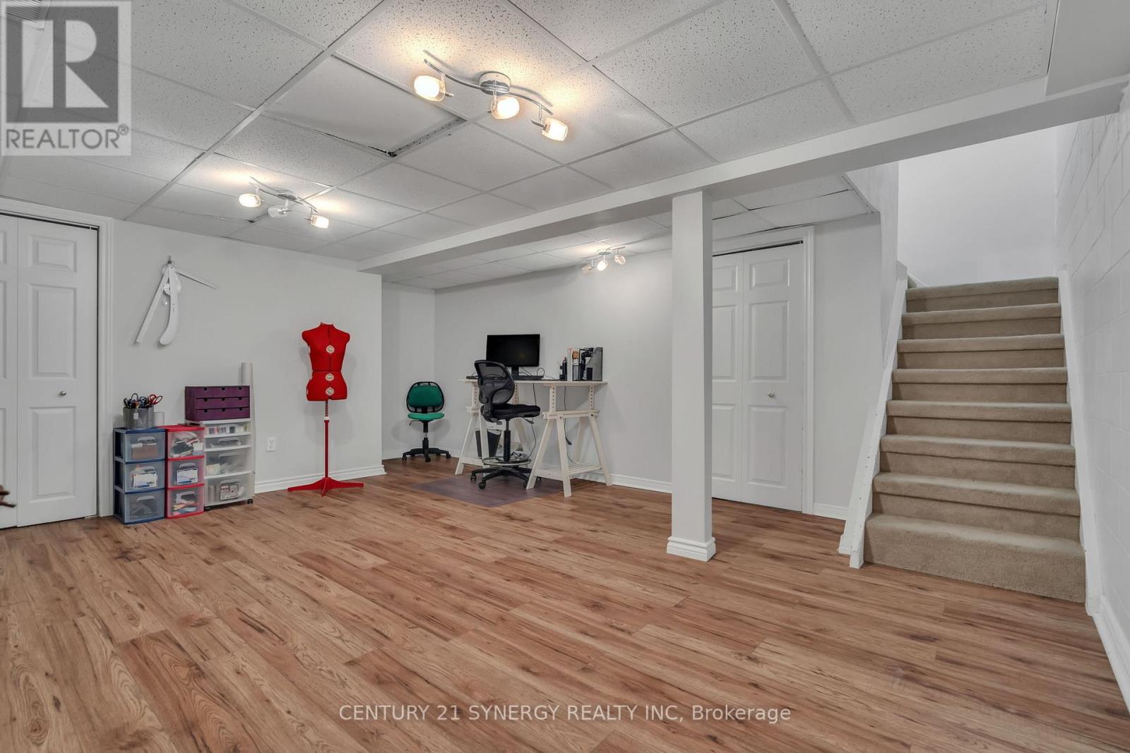 48 Monterey Drive, Ottawa, Ontario  K1B 0A9 - Photo 16 - X12210568