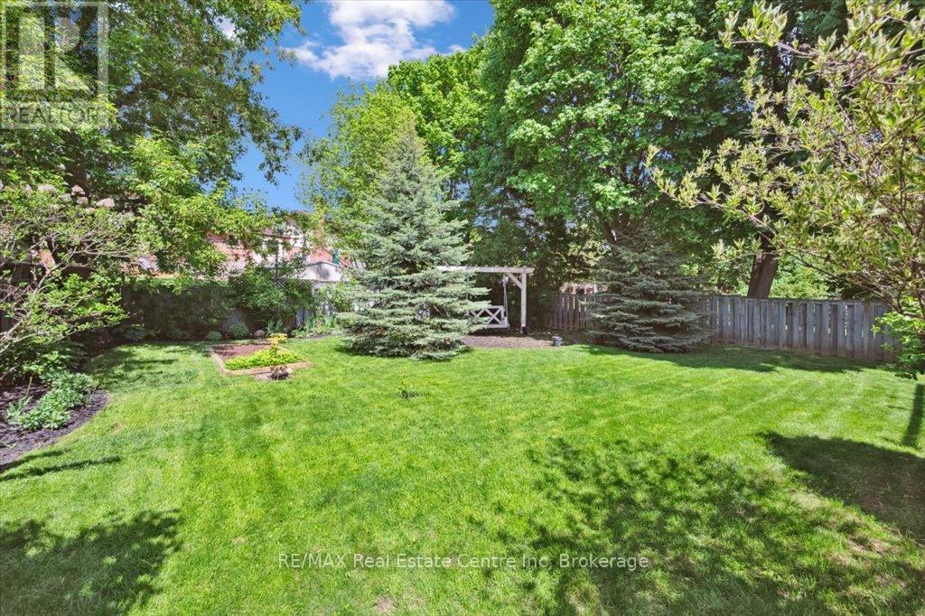 9 Pauline Place, Guelph (Willow West/sugarbush/west Acres), Ontario  N1H 7P3 - Photo 21 - X12211123