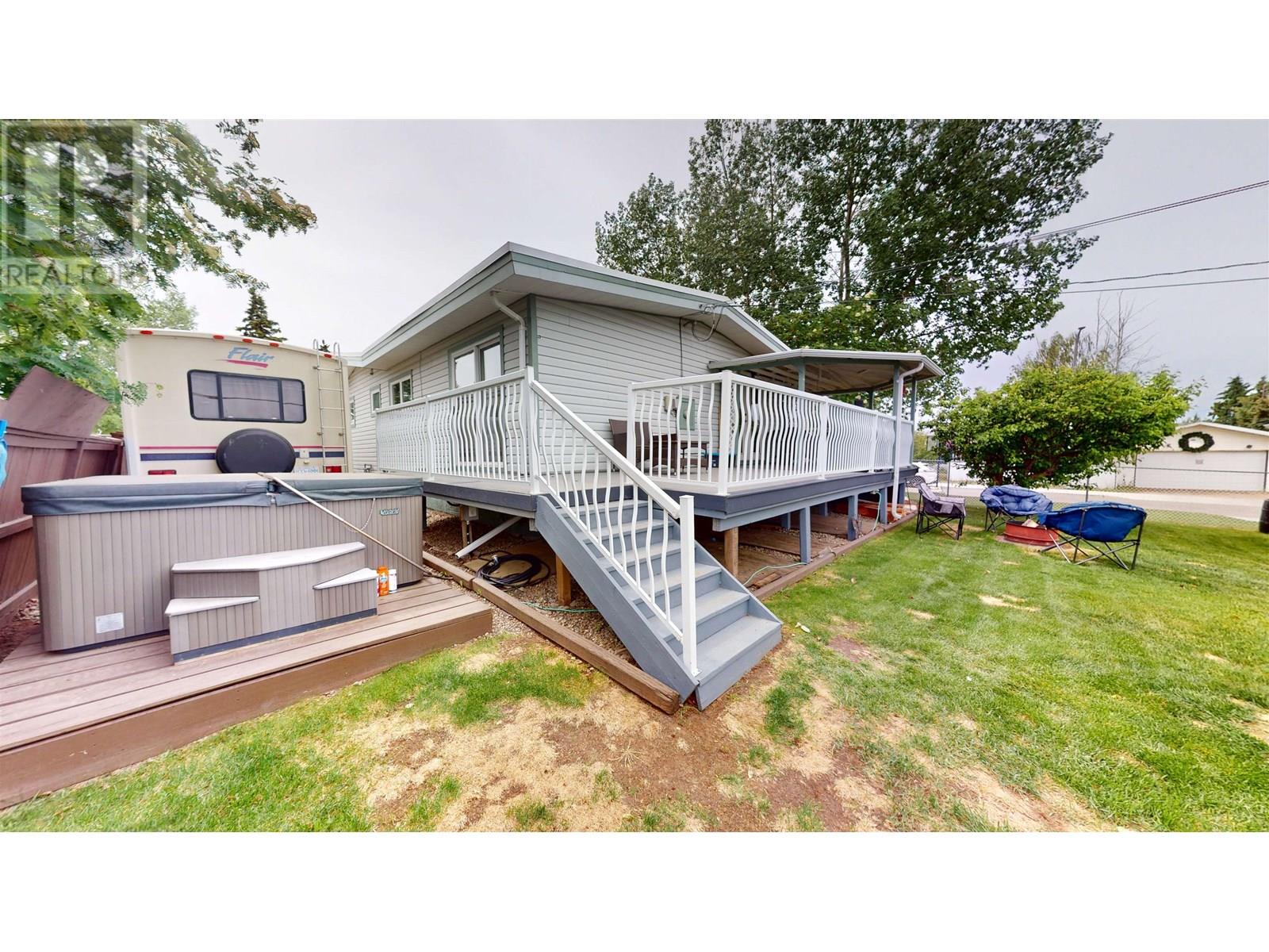 10320 111 Avenue, Fort St. John, British Columbia  V1J 2V4 - Photo 6 - R3012851
