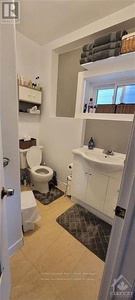 55 Douglas Avenue, Ottawa, Ontario  K1M 1G3 - Photo 11 - X12211135