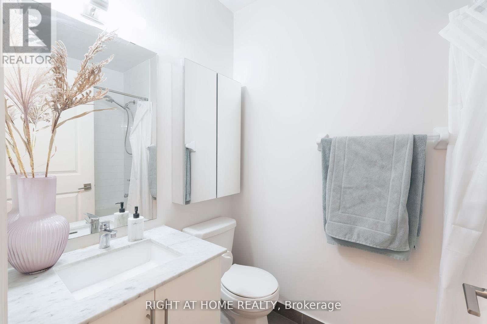 918 - 23 Glebe Road W, Toronto (Yonge-Eglinton), Ontario  M5P 0A1 - Photo 12 - C12211103