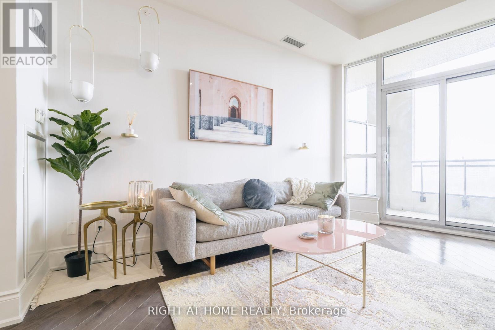 918 - 23 Glebe Road W, Toronto (Yonge-Eglinton), Ontario  M5P 0A1 - Photo 5 - C12211103