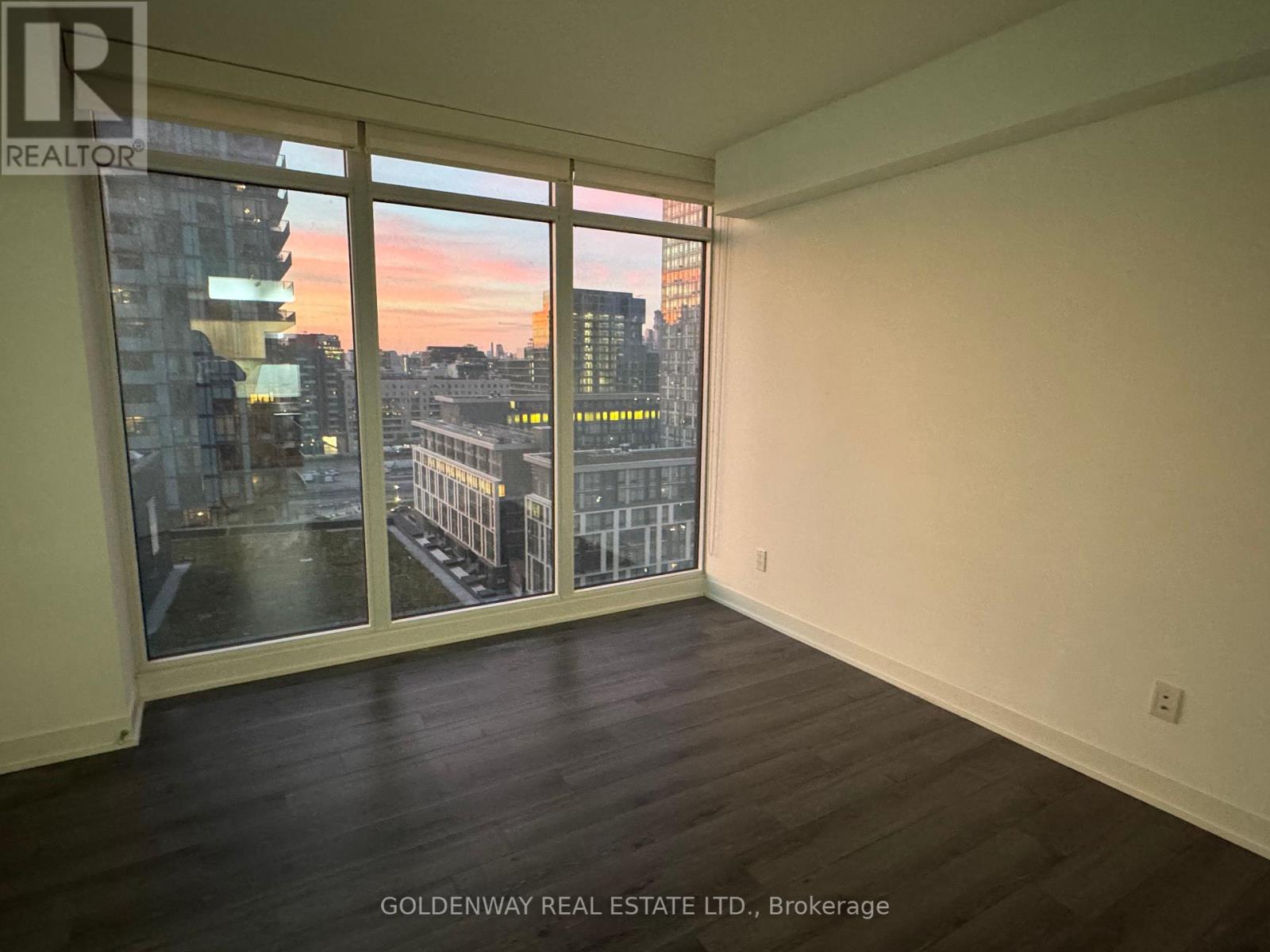 1609 - 70 Queens Wharf Road, Toronto (Waterfront Communities), Ontario  M5V 0J2 - Photo 10 - C12211119