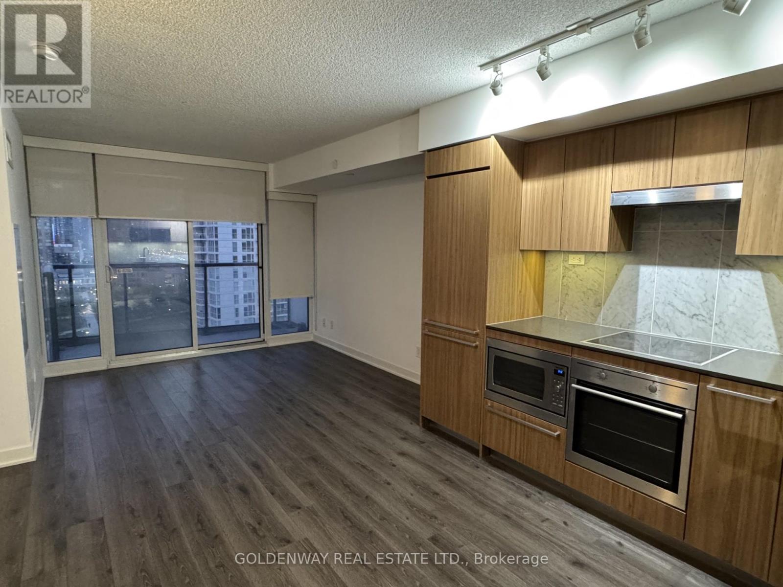 1609 - 70 Queens Wharf Road, Toronto (Waterfront Communities), Ontario  M5V 0J2 - Photo 13 - C12211119