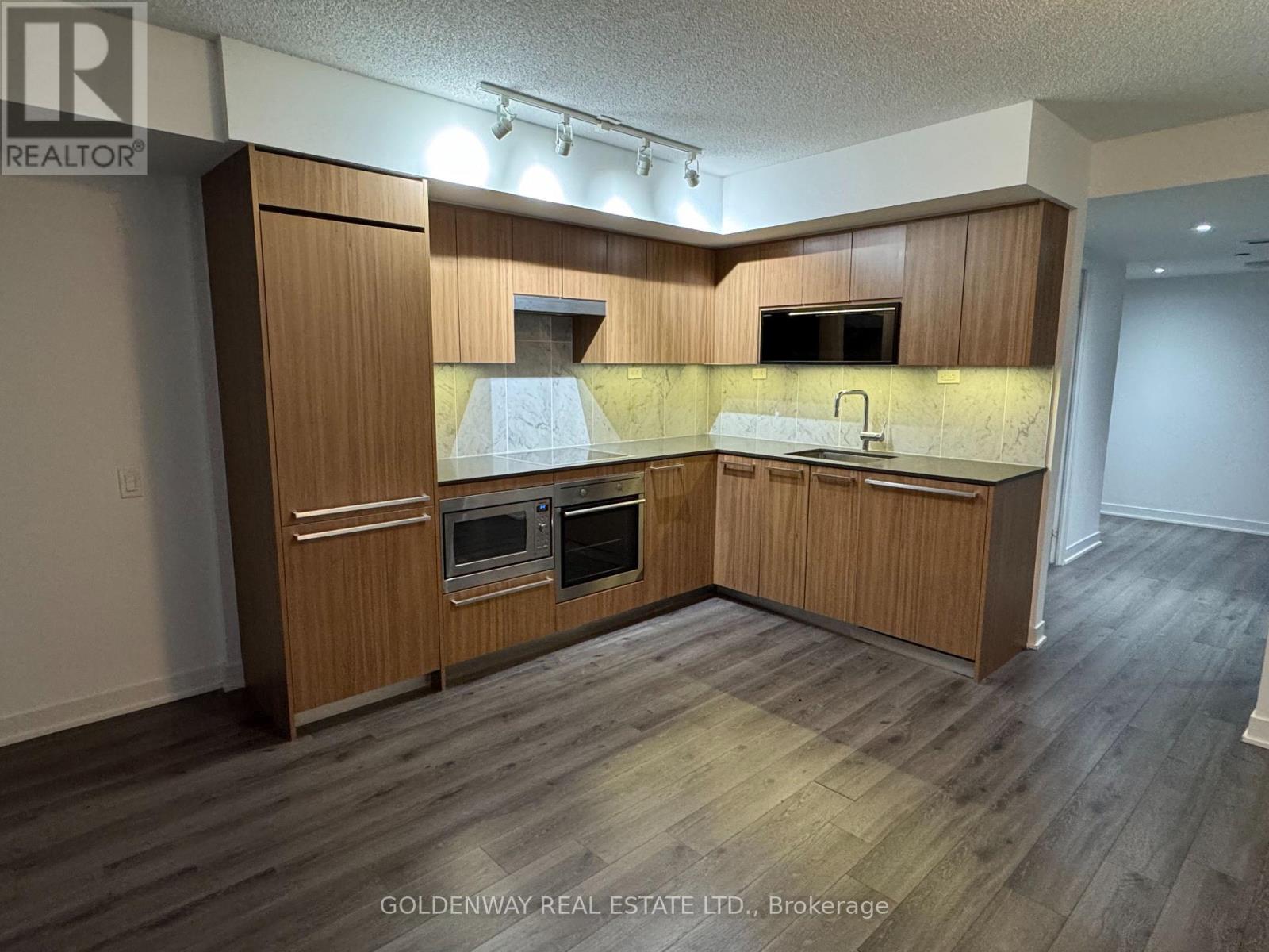 1609 - 70 Queens Wharf Road, Toronto (Waterfront Communities), Ontario  M5V 0J2 - Photo 16 - C12211119