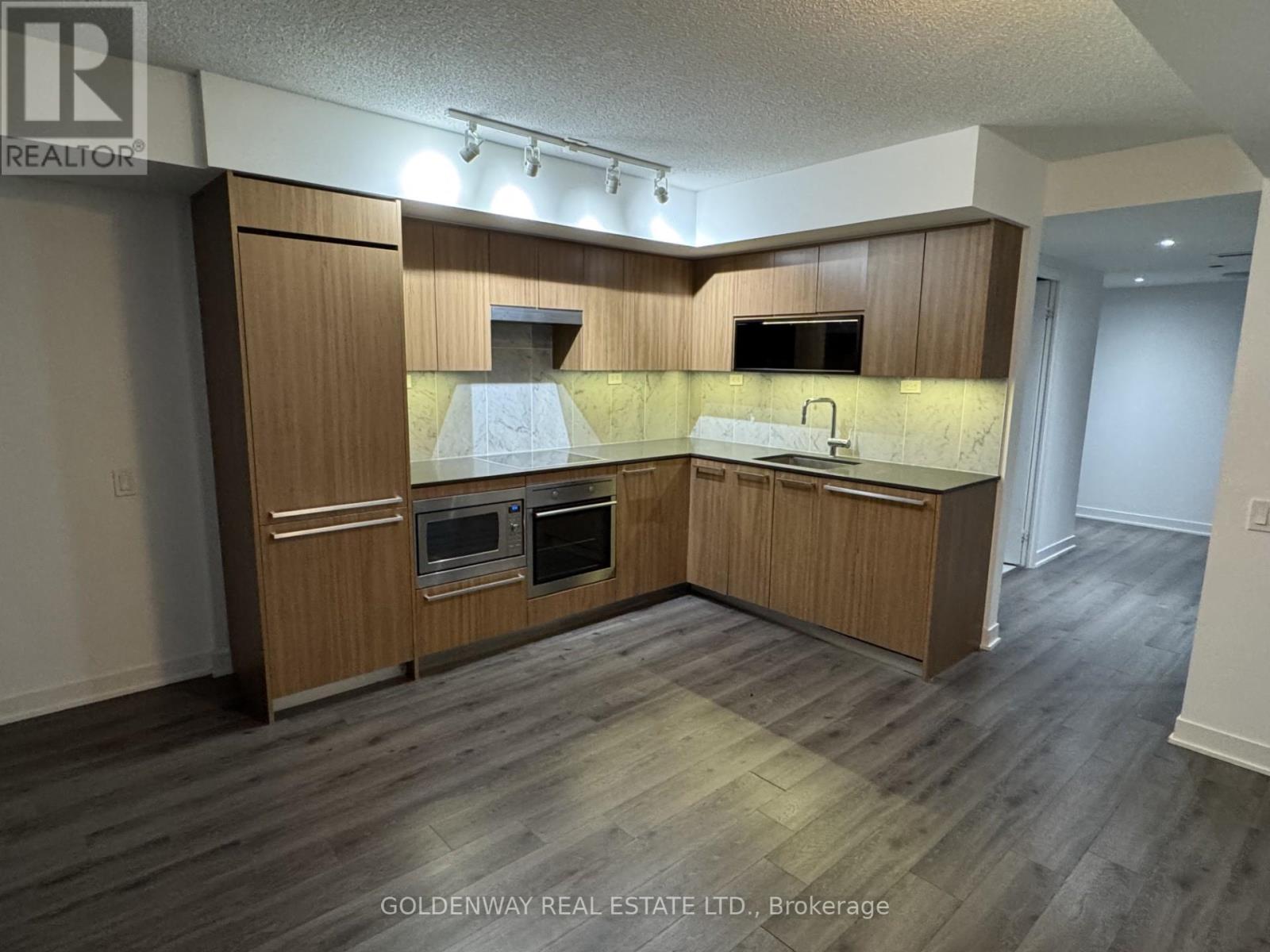 1609 - 70 Queens Wharf Road, Toronto (Waterfront Communities), Ontario  M5V 0J2 - Photo 18 - C12211119