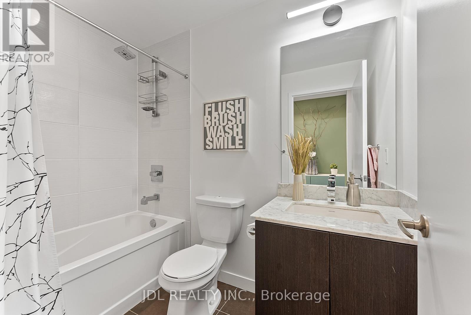 301 - 2055 Danforth Avenue, Toronto (Woodbine Corridor), Ontario  M4C 1J8 - Photo 23 - E12211132