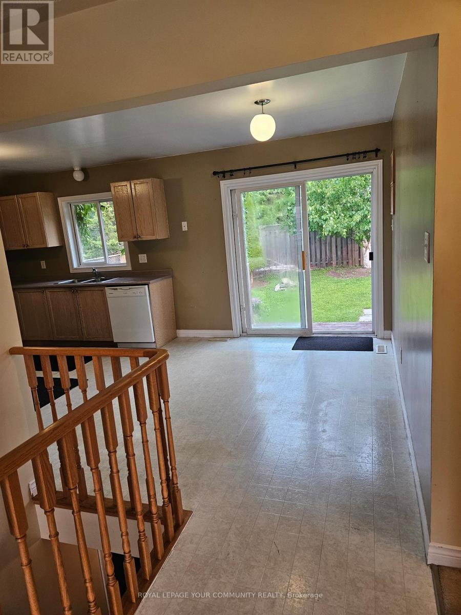 223 Livingstone Street E, Barrie, Ontario  L4M 6N5 - Photo 2 - S12211108