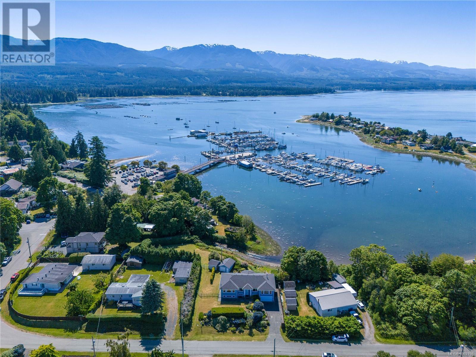 5384 Deep Bay Dr, Bowser, British Columbia  V0R 1G0 - Photo 2 - 1002798