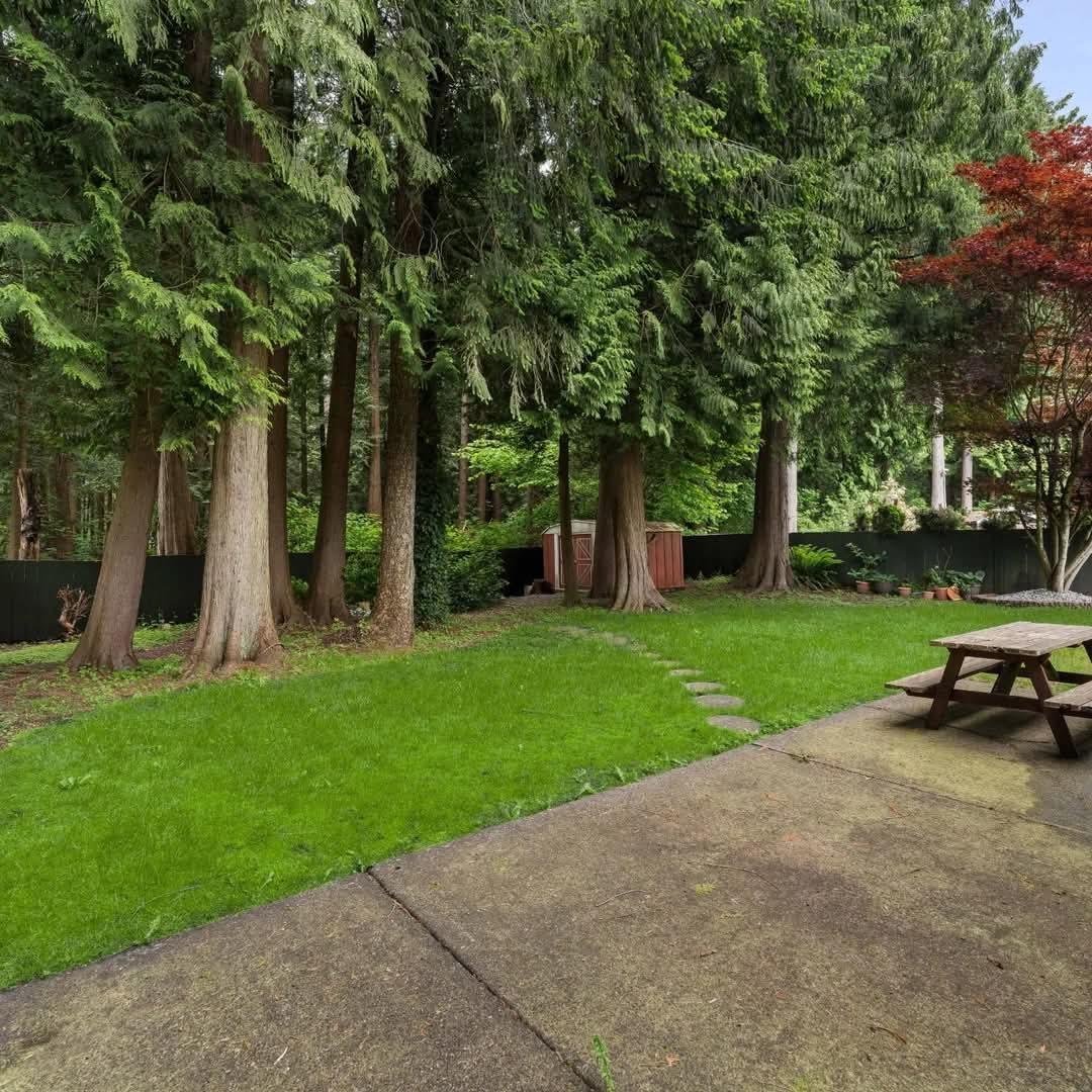 9297 151 Street, Surrey, British Columbia  V3R 7H4 - Photo 4 - R3012795
