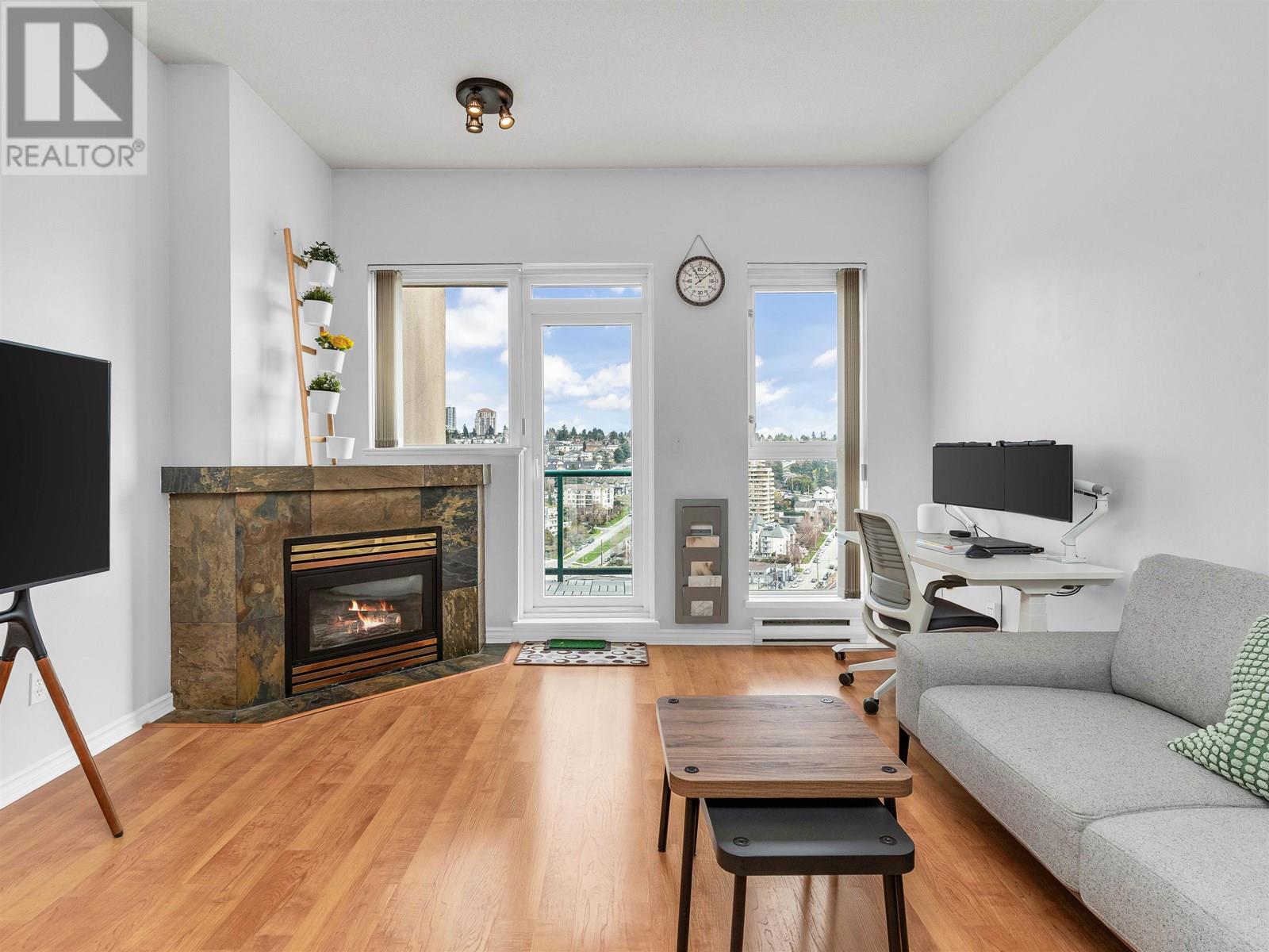 2205 10 Laguna Court, New Westminster, British Columbia  V3M 6W3 - Photo 5 - R3013580