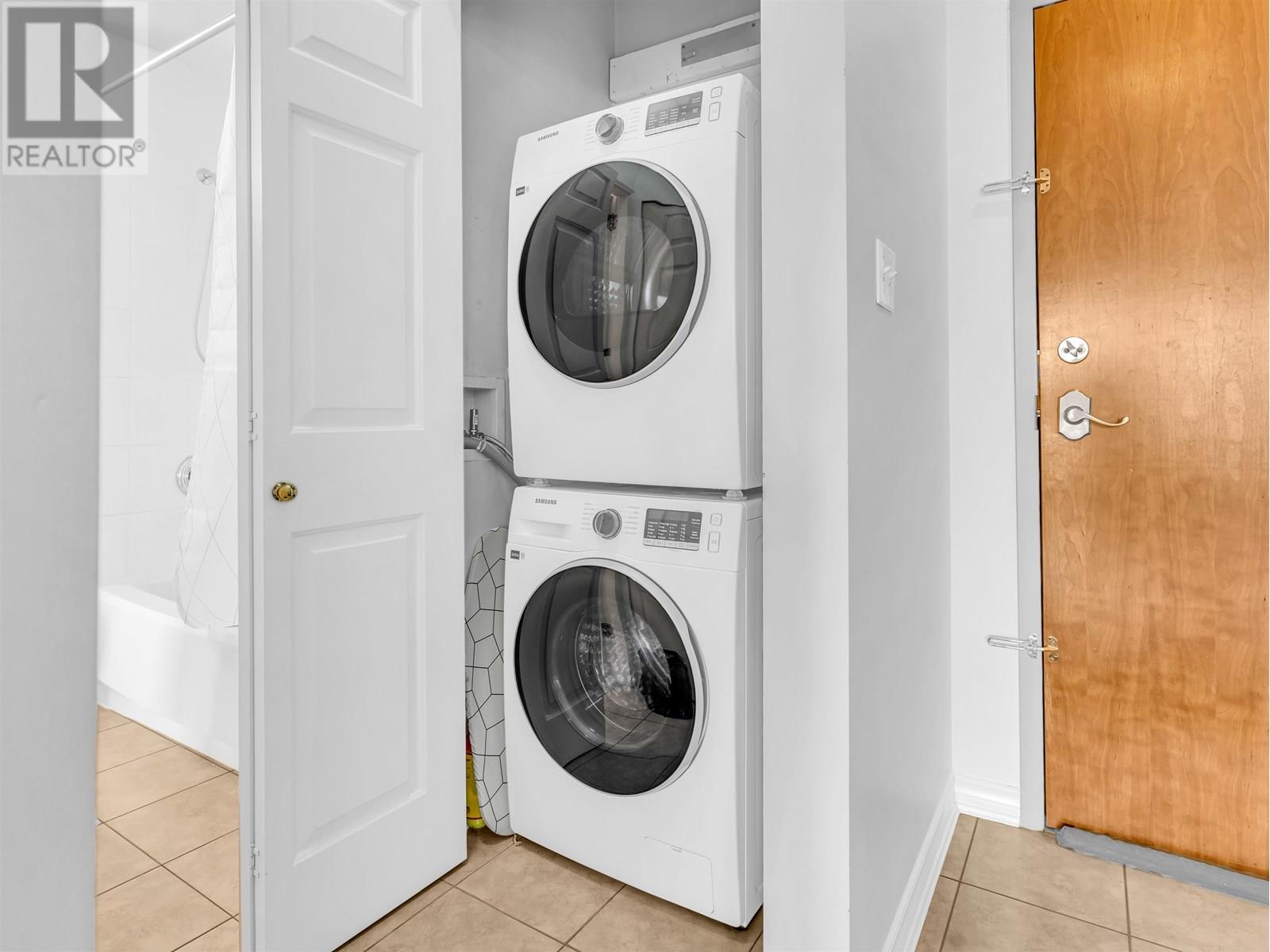 2205 10 Laguna Court, New Westminster, British Columbia  V3M 6W3 - Photo 14 - R3013580