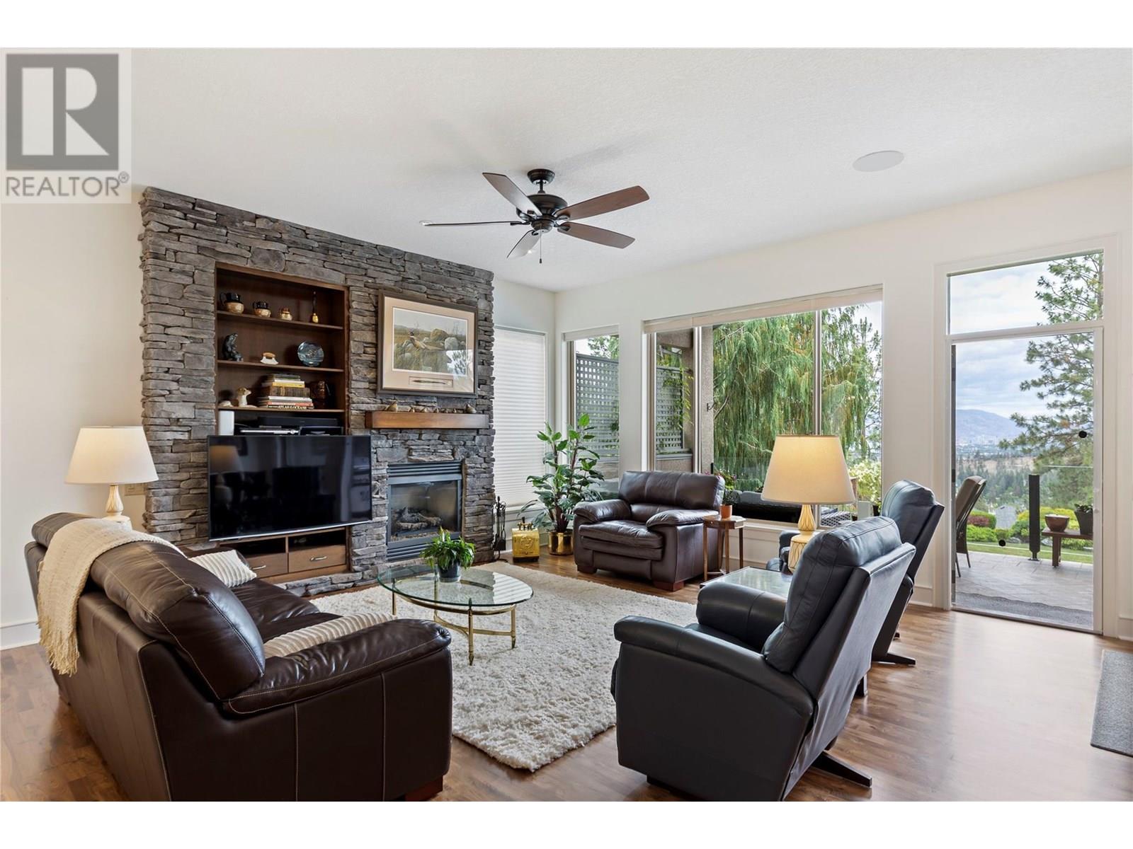 1036 Arbor View Drive, Kelowna, British Columbia  V1W 5A1 - Photo 5 - 10351452