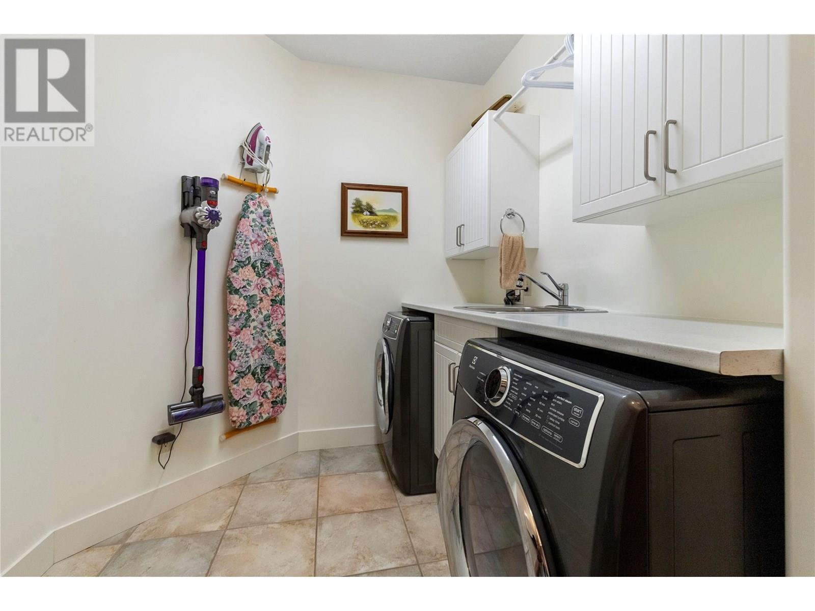 1036 Arbor View Drive, Kelowna, British Columbia  V1W 5A1 - Photo 29 - 10351452