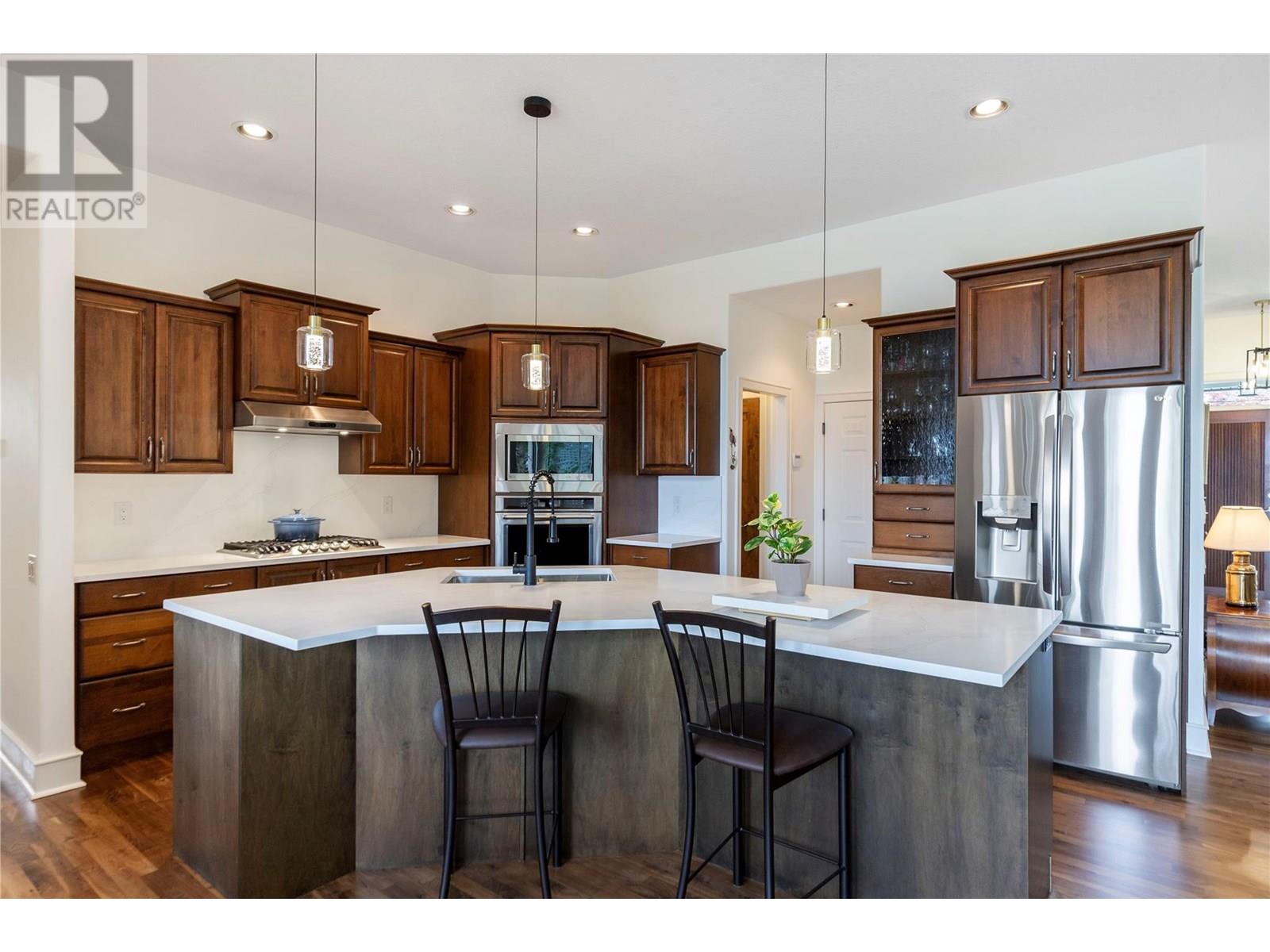 1036 Arbor View Drive, Kelowna, British Columbia  V1W 5A1 - Photo 12 - 10351452