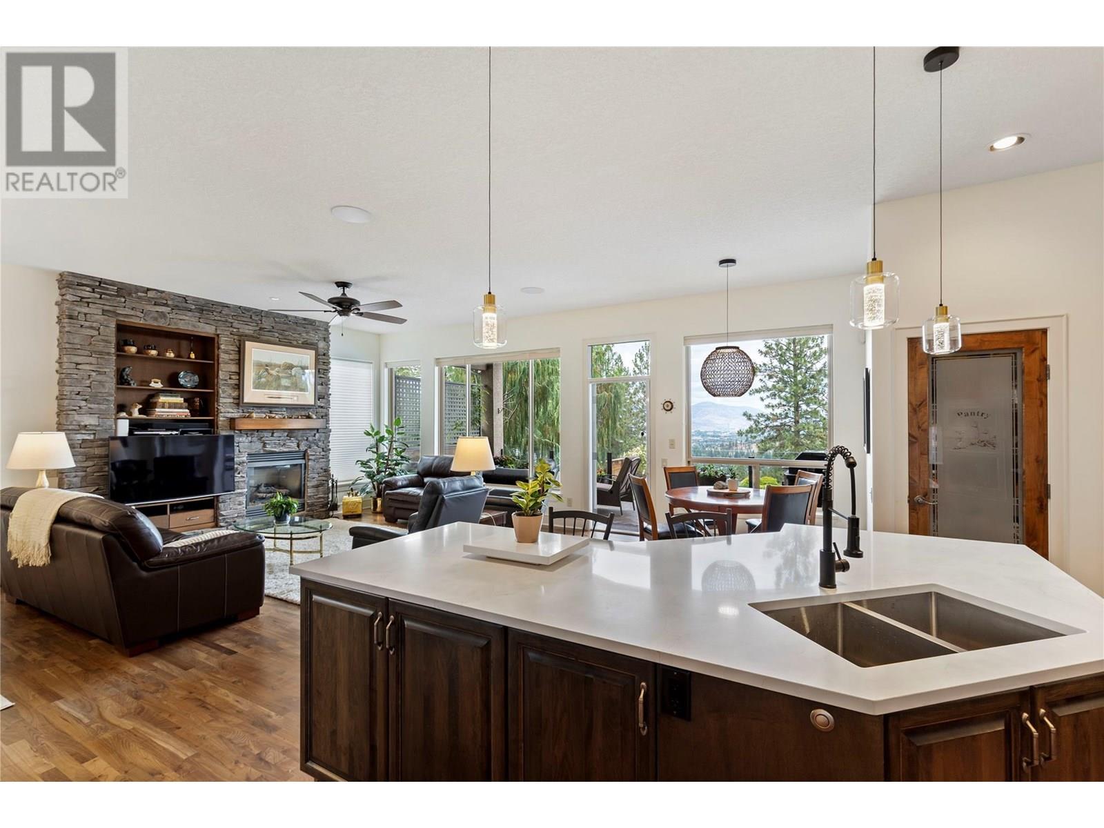 1036 Arbor View Drive, Kelowna, British Columbia  V1W 5A1 - Photo 15 - 10351452