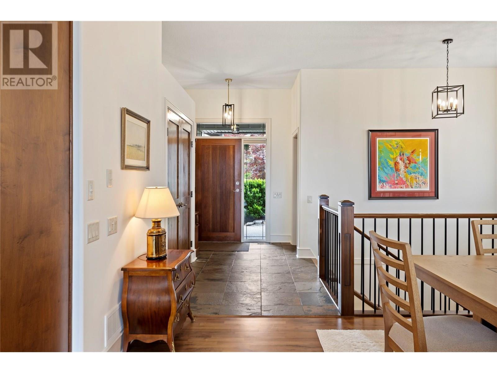 1036 Arbor View Drive, Kelowna, British Columbia  V1W 5A1 - Photo 8 - 10351452