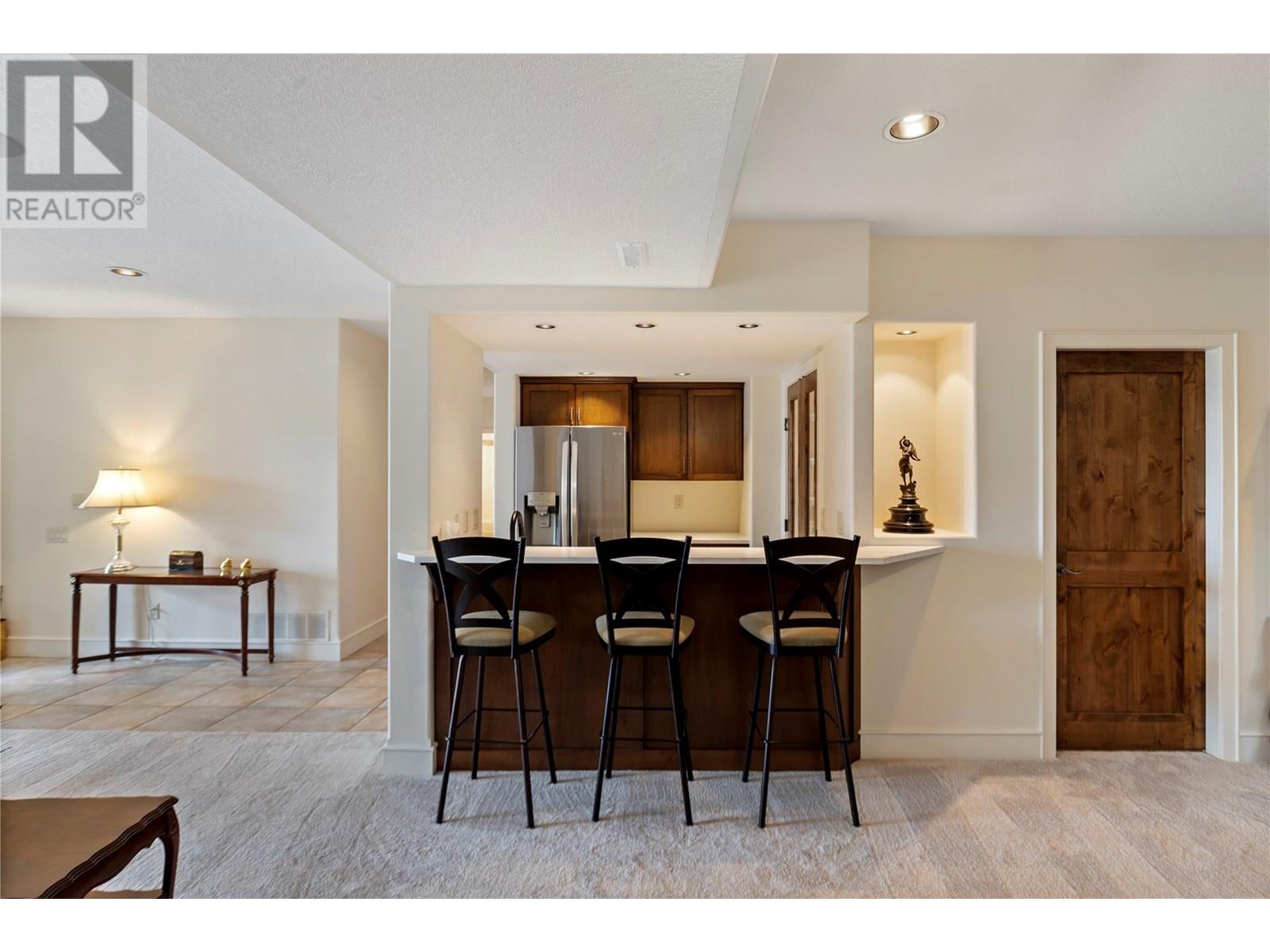 1036 Arbor View Drive, Kelowna, British Columbia  V1W 5A1 - Photo 33 - 10351452